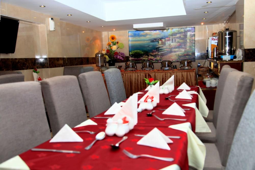 Saffron Hotel Dubai Eksteriør bilde