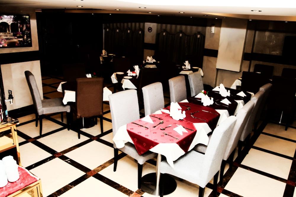 Saffron Hotel Dubai Eksteriør bilde